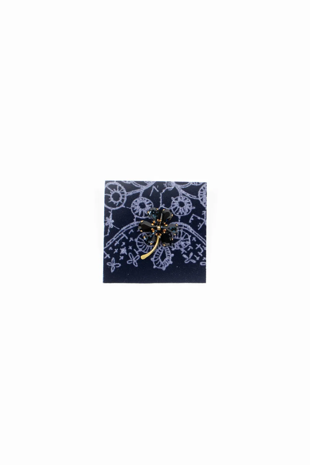 AC95X Shamrock Brooch Black/Navy