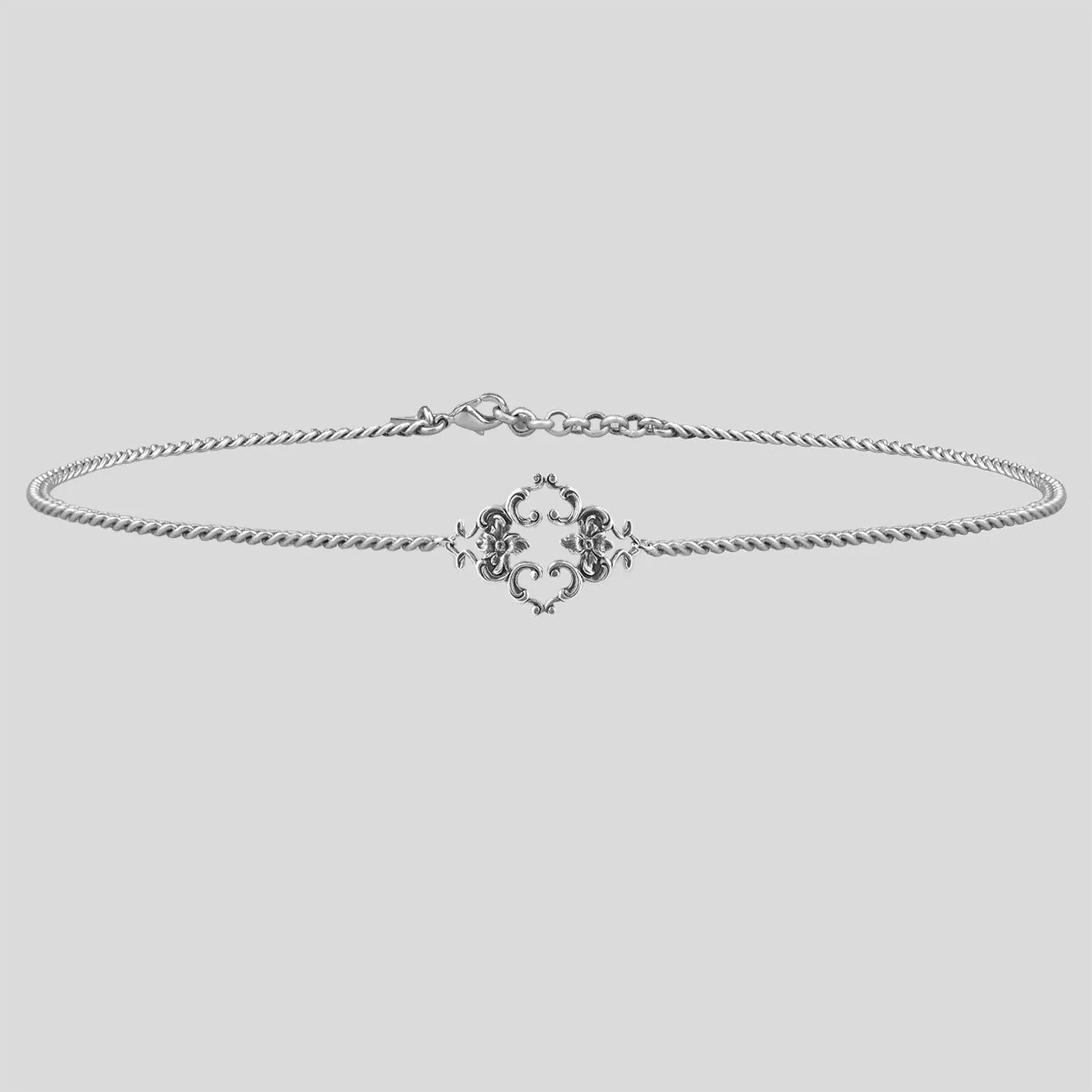 ACANTHIA. Detailed Silver Chain Choker