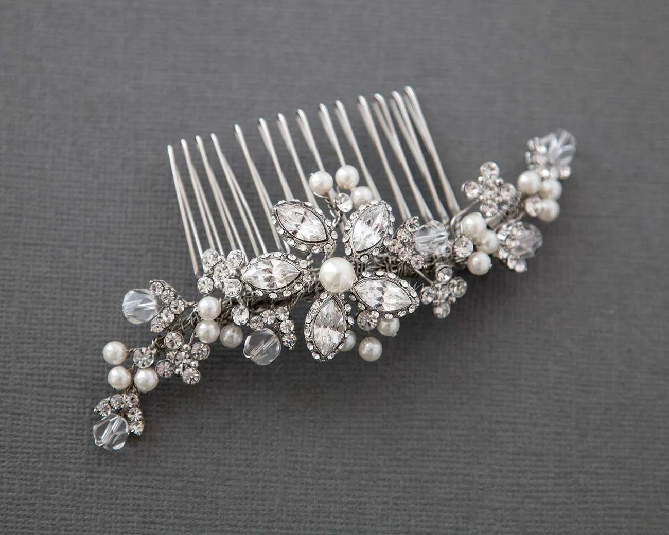 Bridal Pearl Hair Comb with Vintage Flower