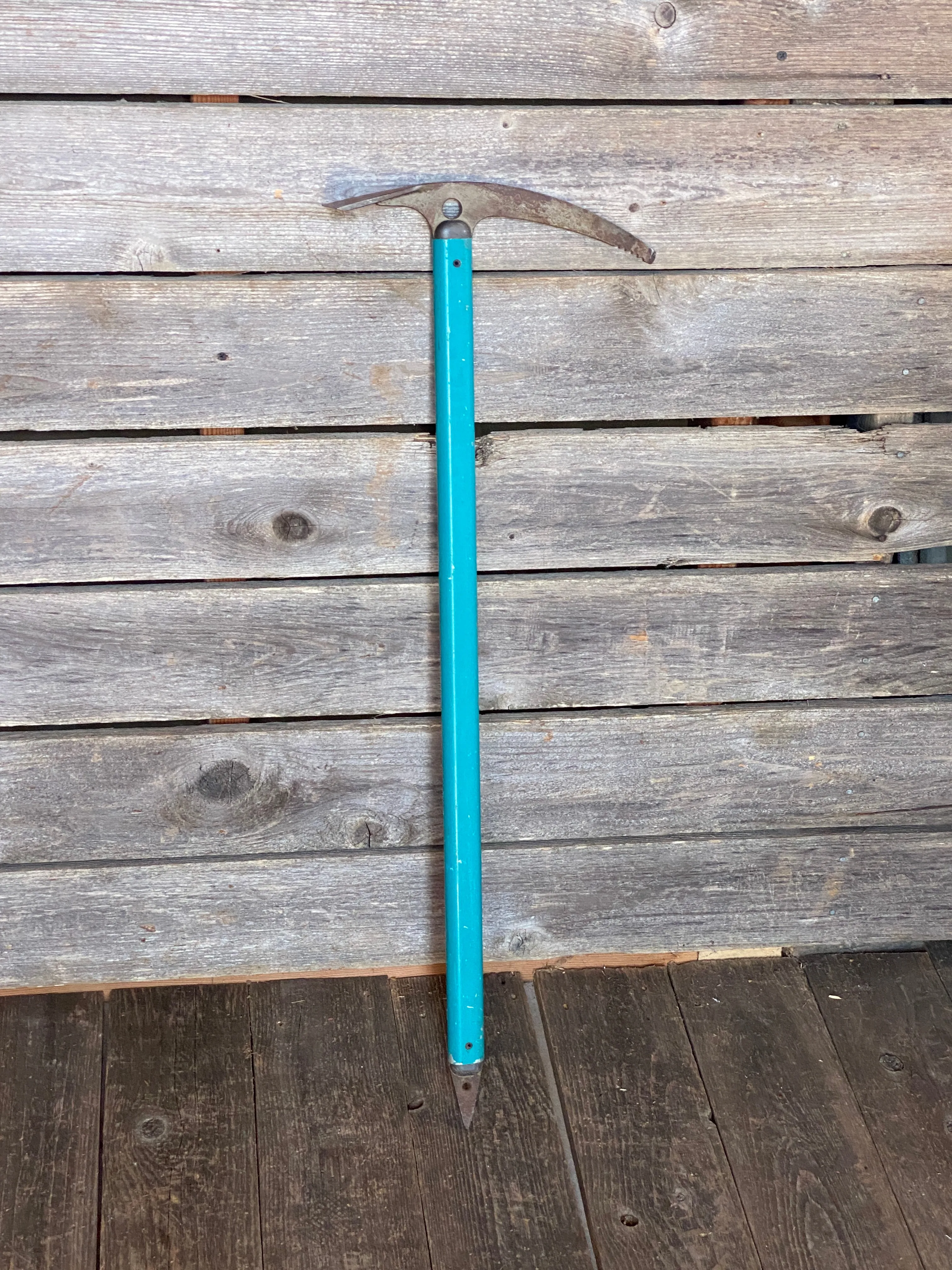 Classic Mountaineering Ice Axe