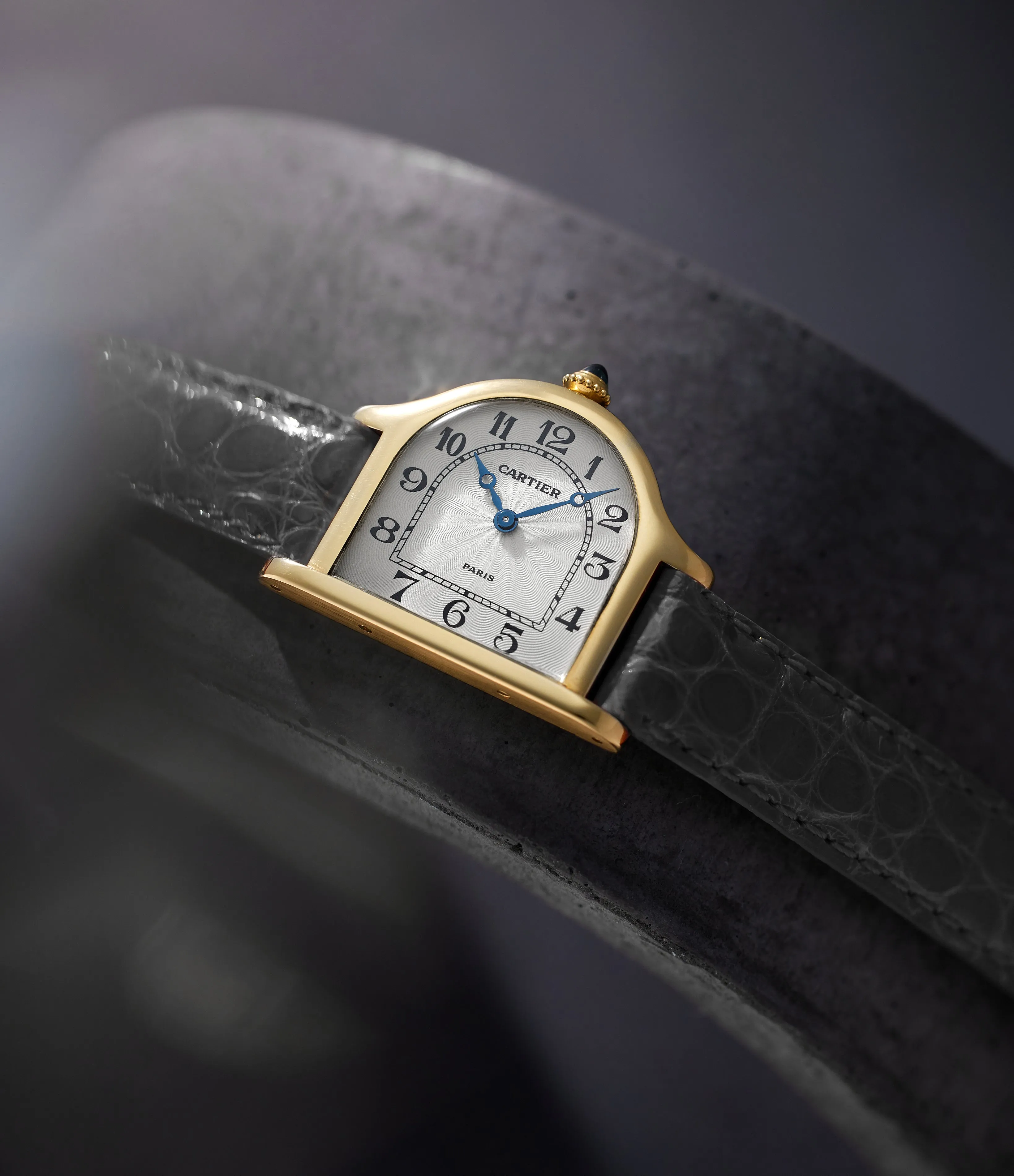 Cloche de Cartier | Yellow Gold