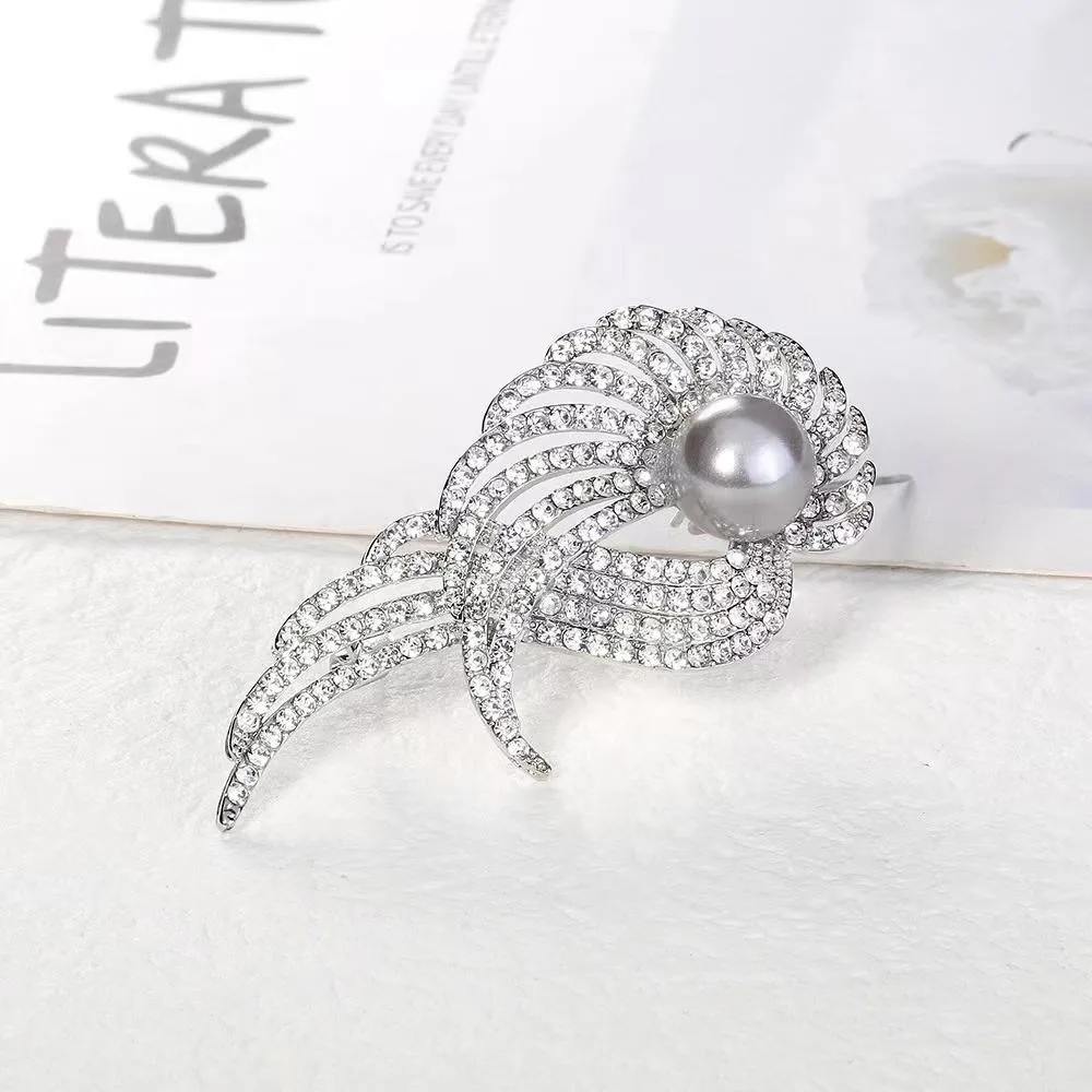 Luxury Designer Flower Brooch Women Rhinestones Pearl Brooch For Female Valentine's Day Gift